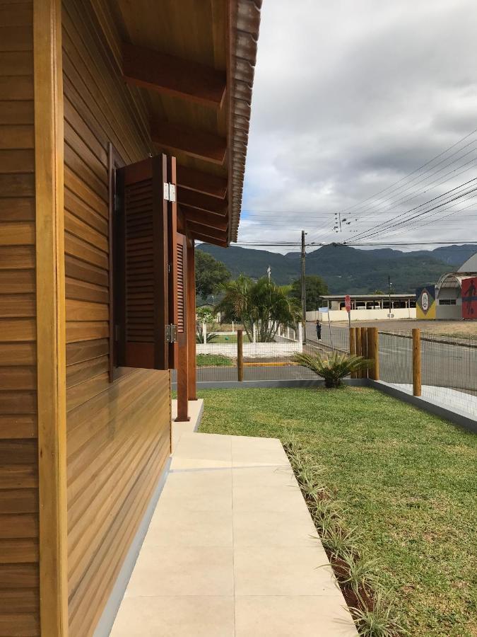 Canyons Guest House Praia Grande  Esterno foto